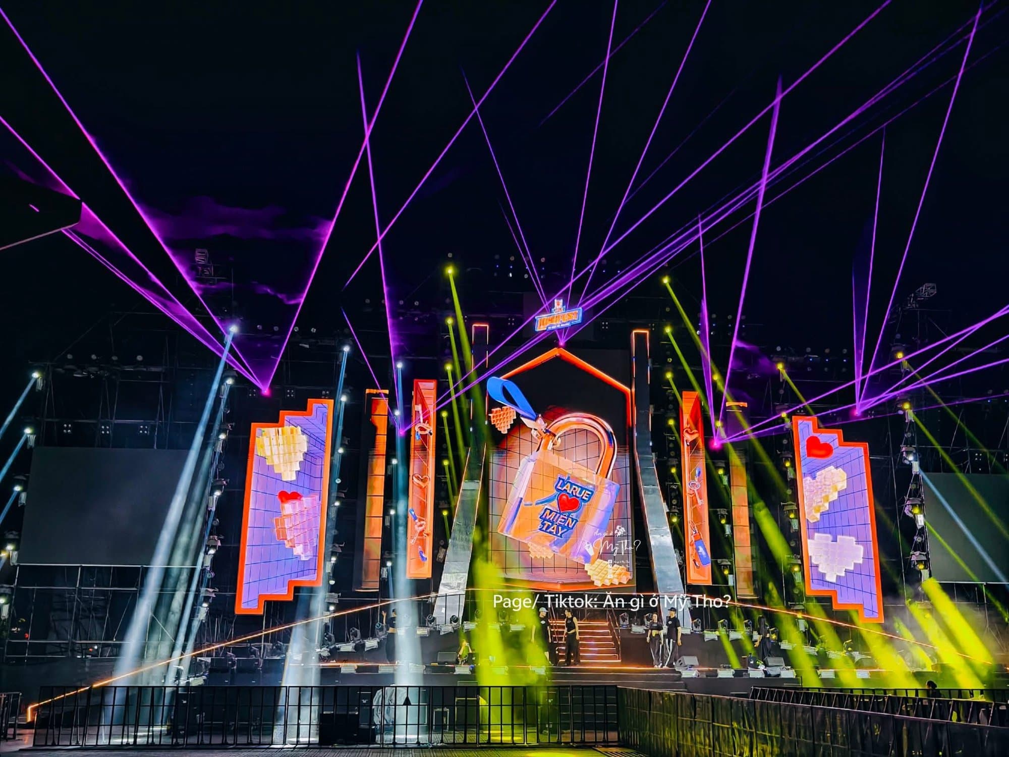 Laser show
